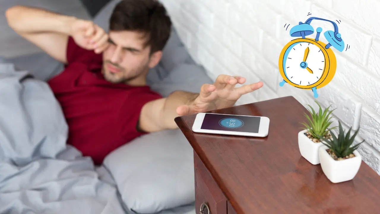 alarm-snooze-button-sleep-health-risk-study-hindi